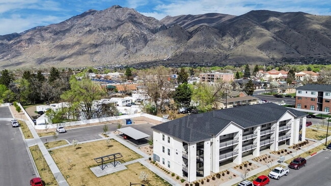 64 W 600 N in Springville, UT - Building Photo - Building Photo