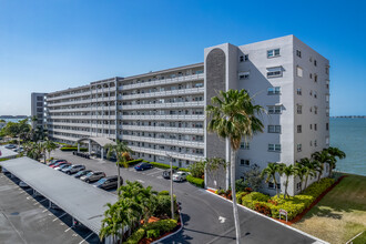 Town Shores of Gulport in Gulfport, FL - Building Photo - Building Photo