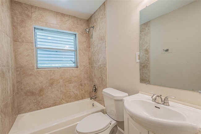 property at 128 N Washington St