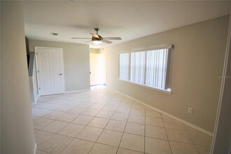360 Cervantes Dr in Kissimmee, FL - Building Photo - Building Photo