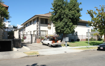 1351 E Harvard St in Glendale, CA - Building Photo - Building Photo