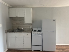 1895 N Tamiami Trl in North Fort Myers, FL - Building Photo - Building Photo