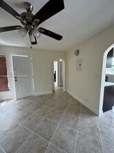 2000 Monroe St in Hollywood, FL - Building Photo - Building Photo