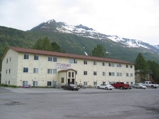 Willow Park in Valdez, AK - Foto de edificio