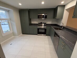 1195 Palmwood Ct in Arnold, MD - Building Photo - Building Photo