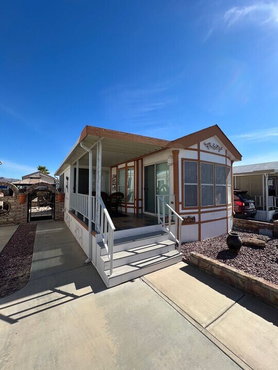 11429 S Clara Anita Dr in Yuma, AZ - Building Photo