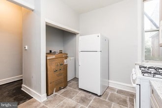 4105 W Girard Ave-Unit -1 in Philadelphia, PA - Building Photo - Building Photo