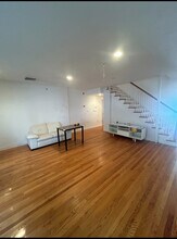 30 Cameron St, Unit 7 in Brookline, MA - Building Photo - Building Photo