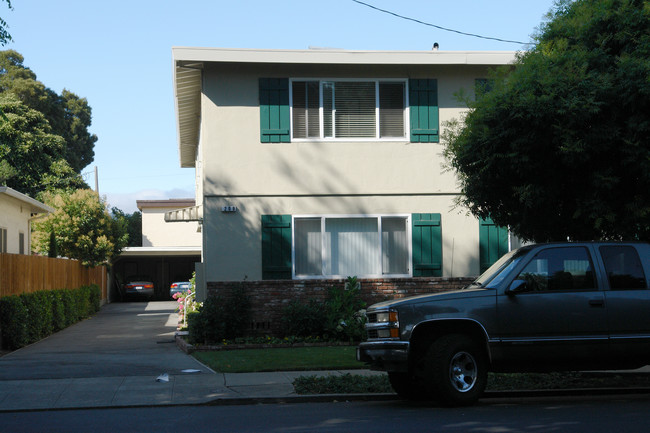 209 Anita Rd in Burlingame, CA - Building Photo - Building Photo