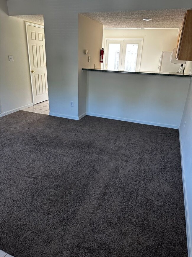 3334 S Oaklawn Cir in Bloomington, IN - Building Photo - Building Photo