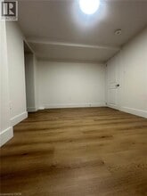 32 Munroe St in Kitchener, ON - Building Photo - Building Photo