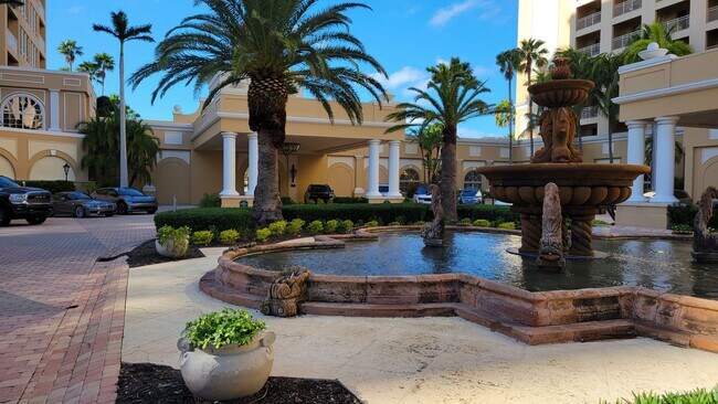 1111 Ritz Carlton Dr in Sarasota, FL - Foto de edificio - Building Photo