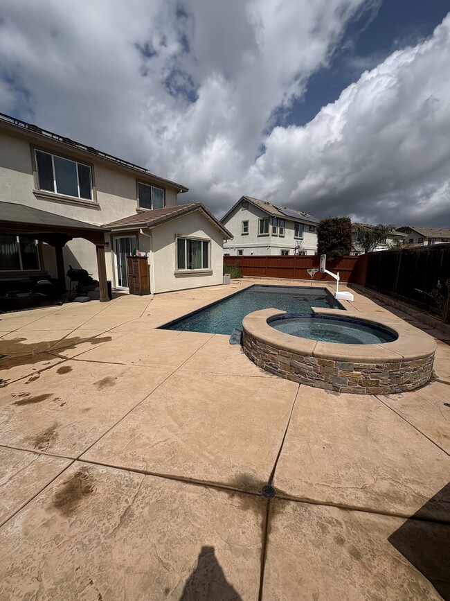 2326 Pennsylvania Ave in Fairfield, CA - Building Photo - Building Photo