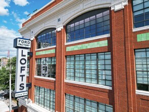 Ford Factory Lofts in Atlanta, GA - Foto de edificio - Building Photo