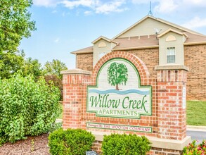 Willow Creek in Springfield, MO - Building Photo - Building Photo