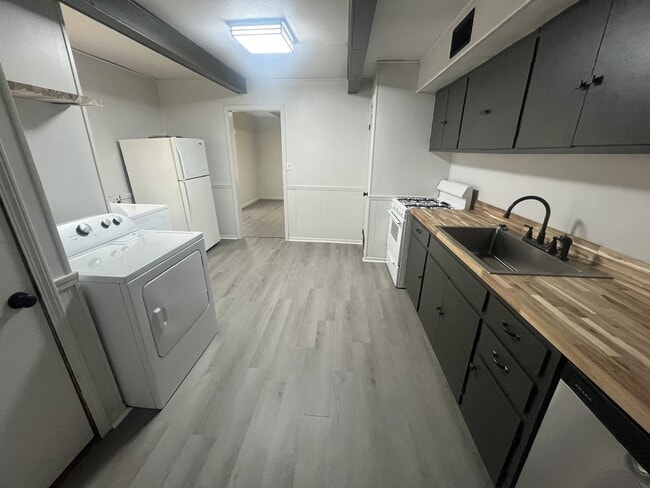 property at 323 W King St