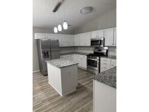 6605 Country Knoll Ct NW in Albuquerque, NM - Building Photo - Building Photo