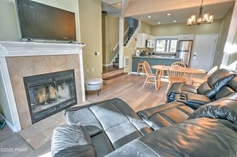 134 Laurel Hill Dr in Greentown, PA - Building Photo - Building Photo