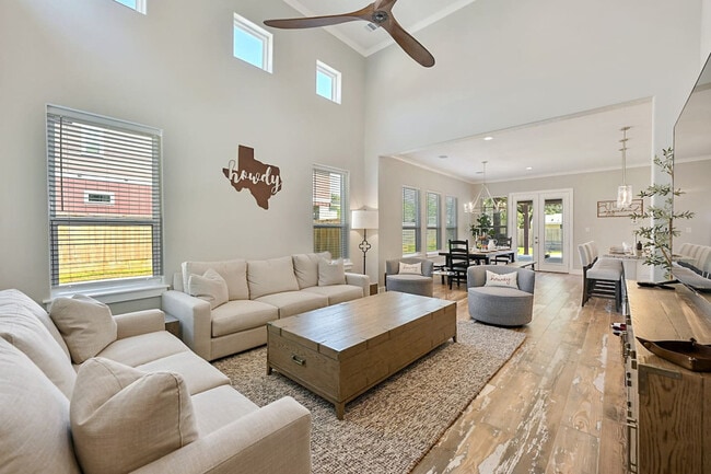 105 Anderson St in College Station, TX - Foto de edificio - Building Photo