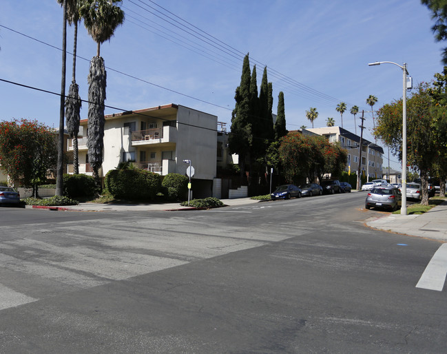 4254 W 5th St in Los Angeles, CA - Building Photo - Building Photo