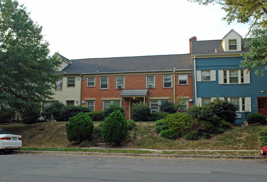 914 Jefferson St in Alexandria, VA - Building Photo