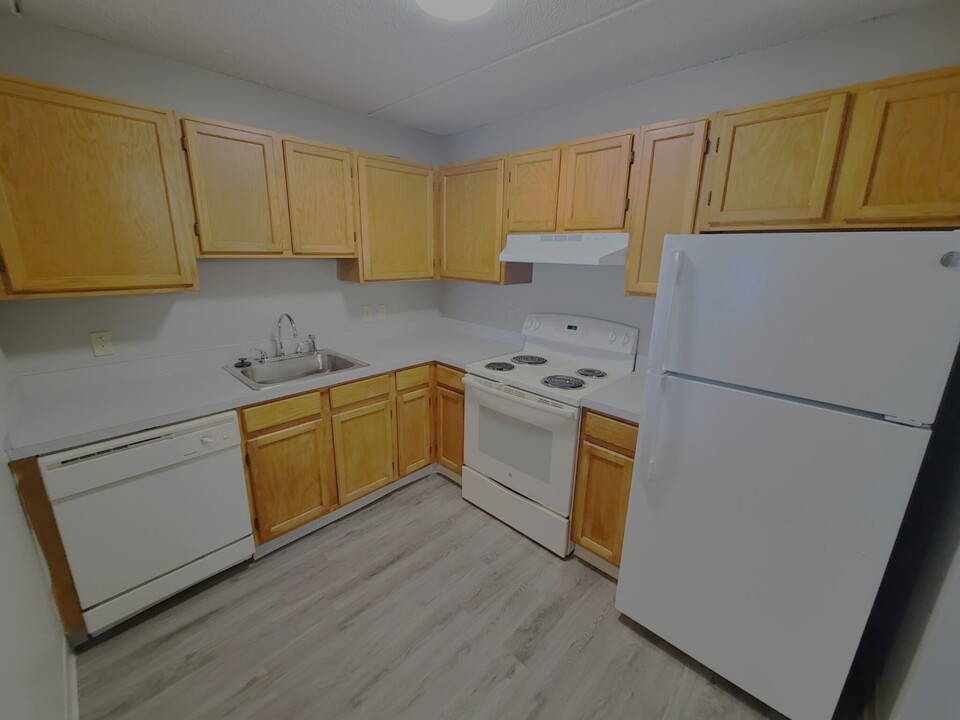 100 Ocean View Dr, Unit 407 in Boston, MA - Foto de edificio