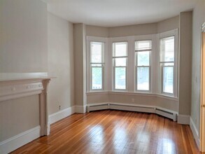 16 Park Ave, Unit 3 in Somerville, MA - Foto de edificio - Building Photo