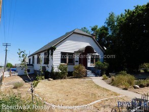 55 E Utah Ave in Tooele, UT - Building Photo - Building Photo