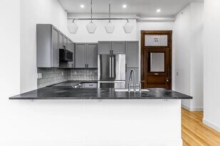 33 State in Bangor, ME - Building Photo