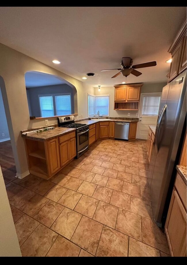 102 S Illinois St in Springfield, IL - Building Photo - Building Photo