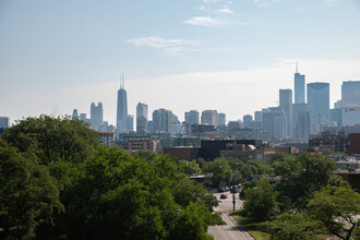 HIGHPOINT West Loop in Chicago, IL - Foto de edificio - Building Photo