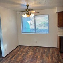 274 Shakemill Rd in Roseburg, OR - Building Photo - Building Photo