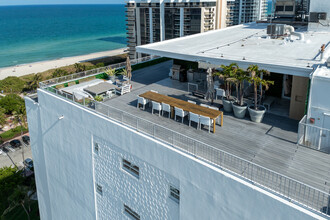 Ocean Park Condominiums in Miami Beach, FL - Building Photo - Building Photo