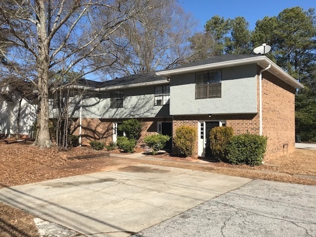 property at 470 S Jeff Davis Dr