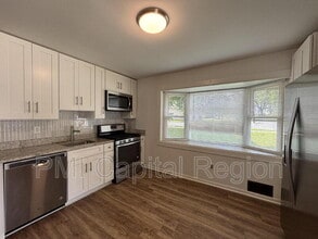 5830 Vandegrift Ave in Rockville, MD - Building Photo - Building Photo
