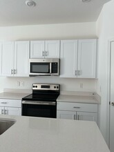 2918 Canary Ave in Davenport, FL - Building Photo - Building Photo