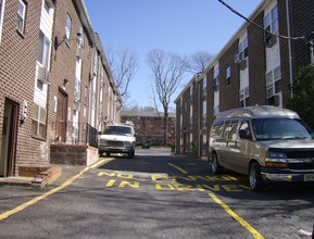 Cove Gardens in Orange, NJ - Building Photo - Building Photo