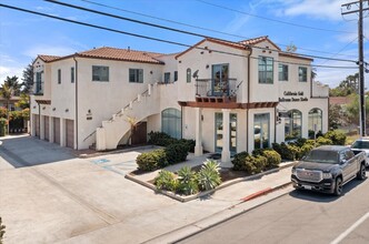 4647 Carpinteria Ave in Carpinteria, CA - Building Photo - Building Photo