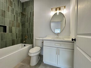 808 Oakhurst St in Houston, TX - Building Photo - Building Photo