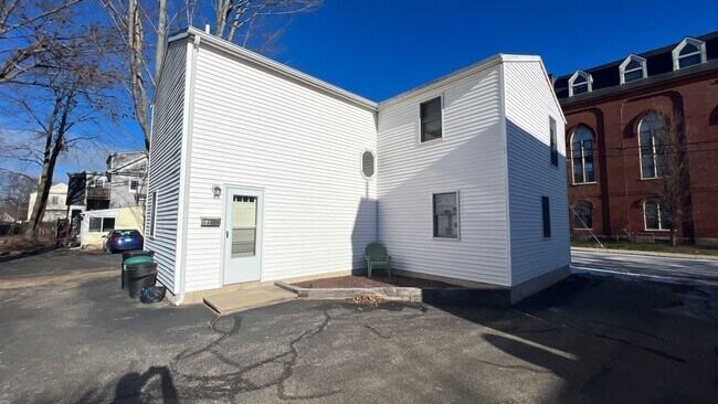 6 St John St in Dover, NH - Building Photo - Building Photo