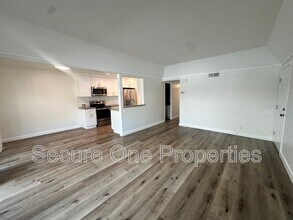 2869 Instone Ct in Westlake Village, CA - Building Photo - Building Photo