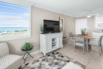 5600 Bonita Beach Rd SW in Bonita Springs, FL - Building Photo - Building Photo