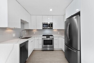1546 Bundy Drive in Los Angeles, CA - Foto de edificio - Interior Photo