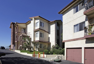 Bay Ridge Apartments in San Diego, CA - Foto de edificio - Building Photo