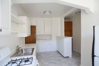 495 Merritt Ave in Oakland, CA - Building Photo - Building Photo