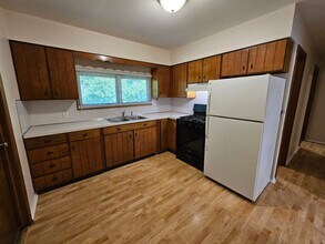 1716 E Bristol St in Elkhart, IN - Building Photo - Building Photo