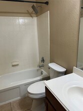 25111 Country Gate Dr in Tomball, TX - Building Photo - Building Photo