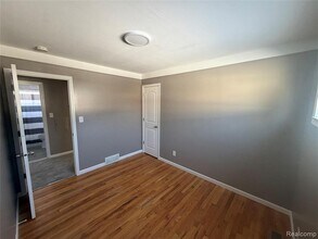 7970 Campbell St in Taylor, MI - Building Photo - Building Photo