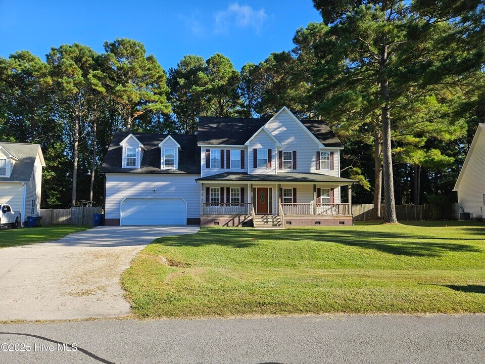 313 Osprey Point Dr in Sneads Ferry, NC - Building Photo