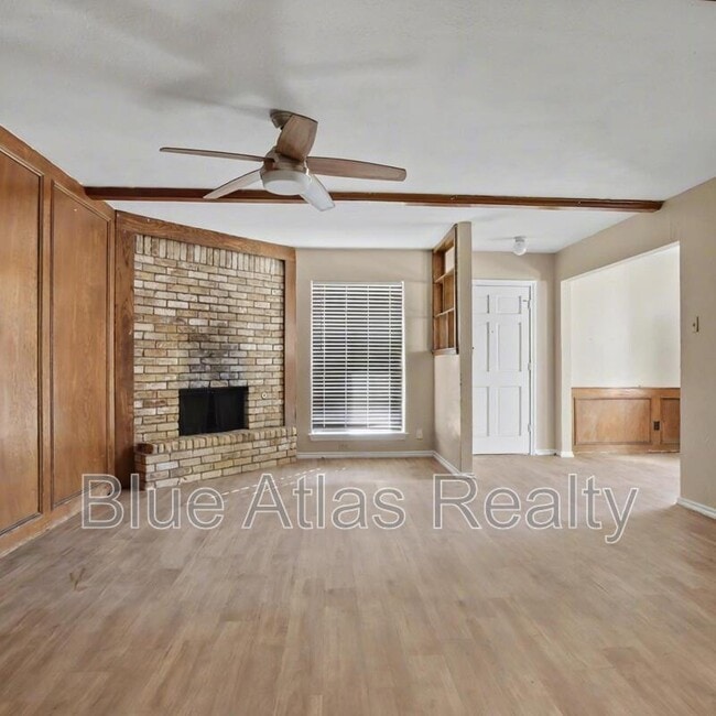 property at 817 E 6th St